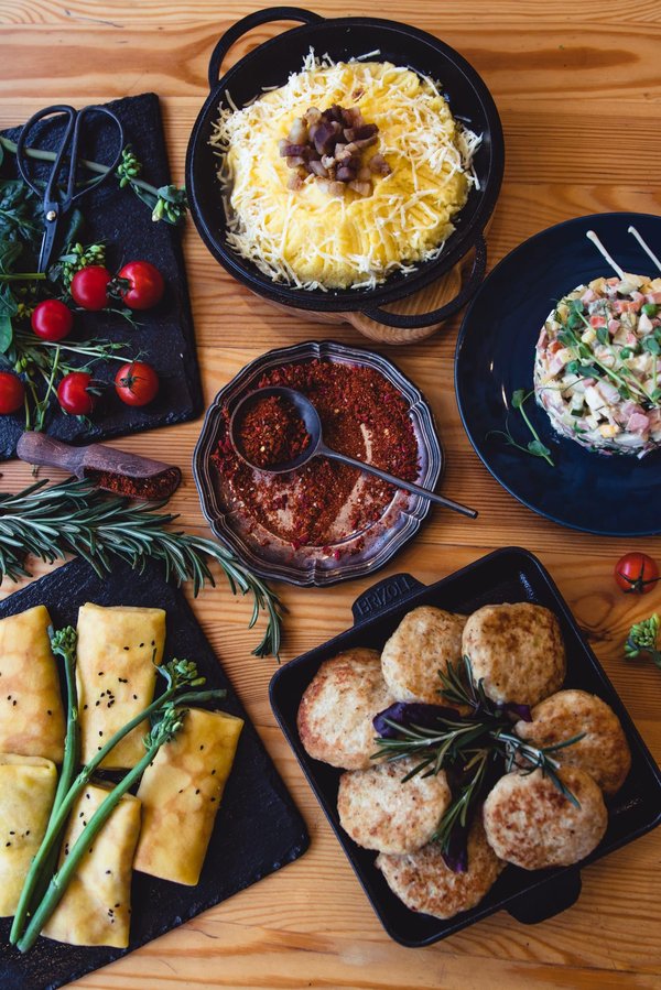 Comment restaurer des manuscrits anciens avec des enluminures islamiques ?